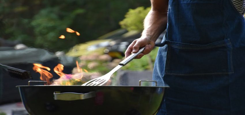 Clean Charcoal Grill